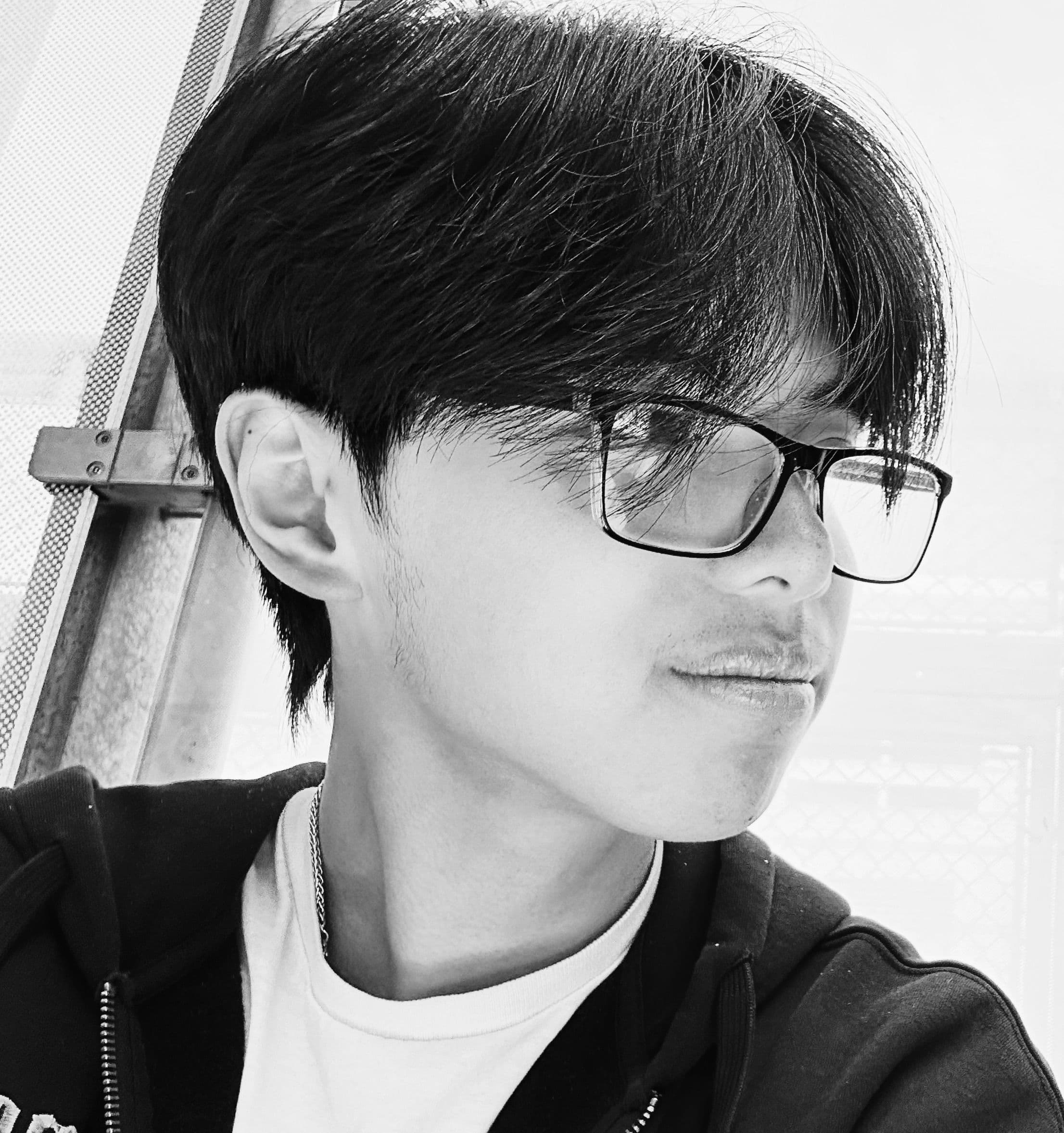 Headshot of Evan Huang